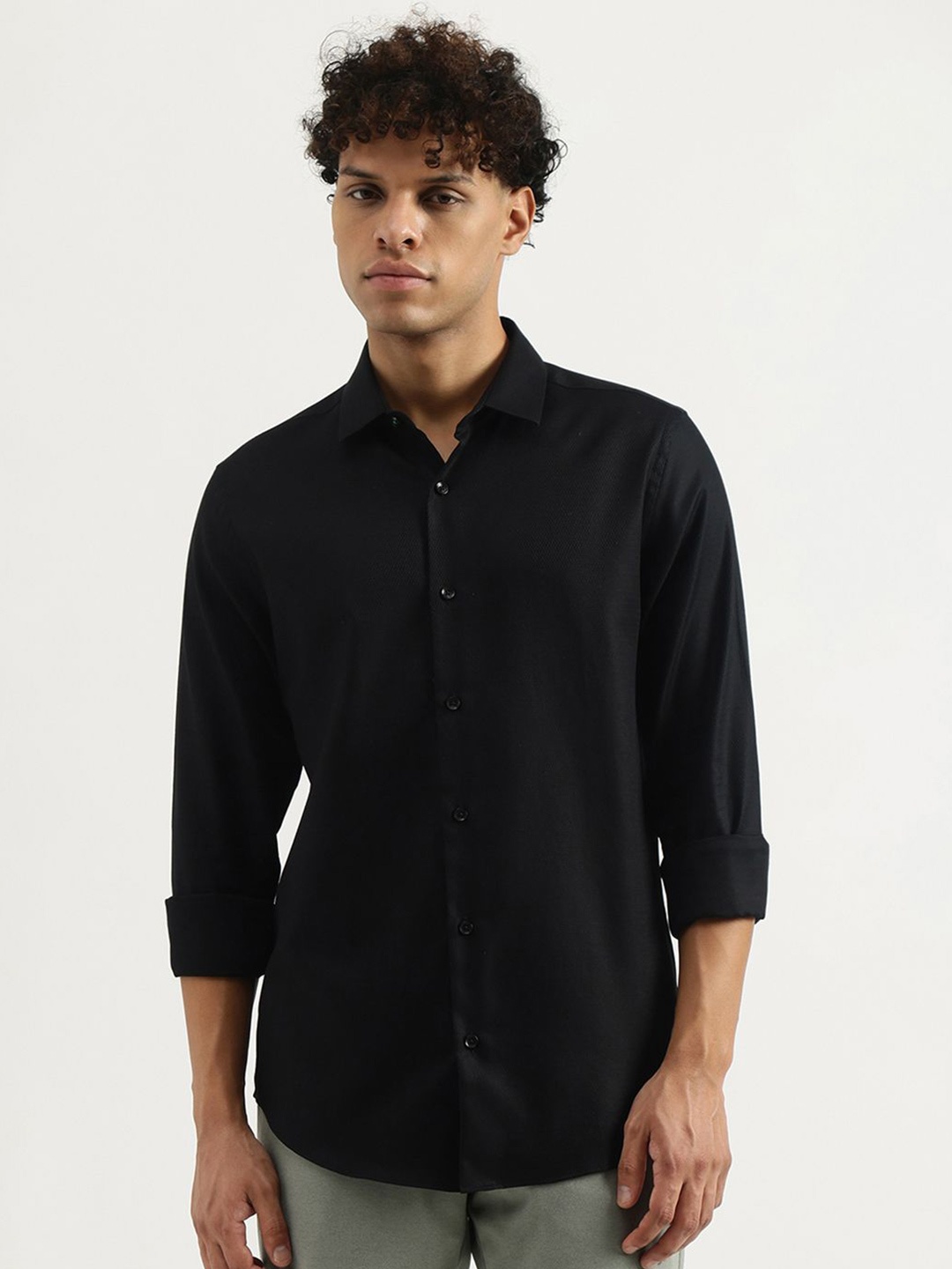 

United Colors of Benetton Men Spread Collar Textured Cotton Casual Shirt, Black