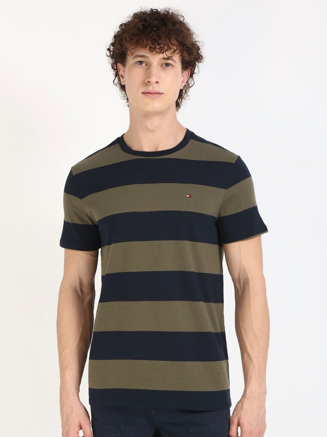 

Tommy Hilfiger Men Colourblocked Round Neck Cotton T-shirt, Green