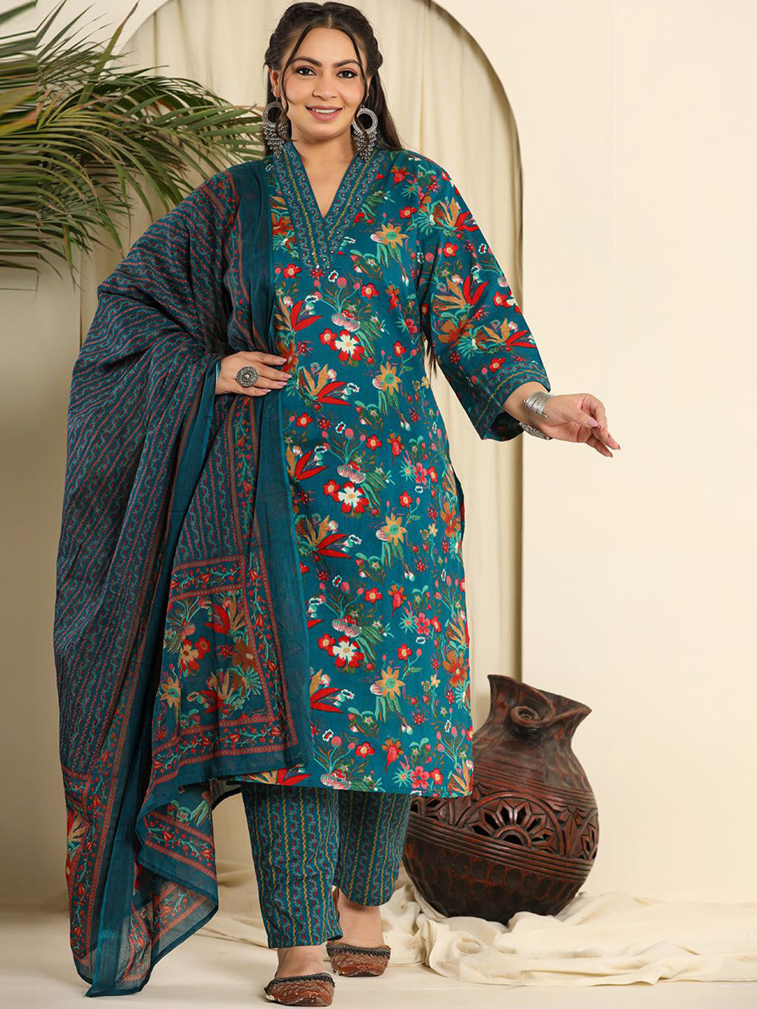 

Yufta Navy Blue Floral Printed Sequinned Pure Cotton Straight Kurta & Trouser With Dupatta