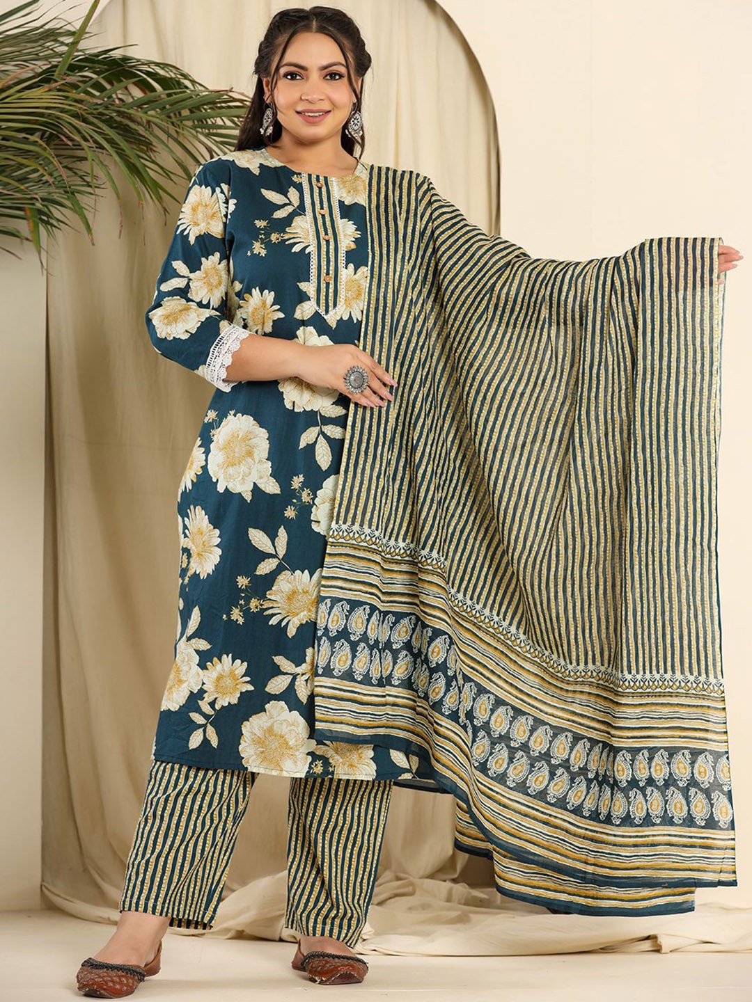 

Yufta Navy Blue Floral Printed Pure Cotton Straight Kurta With Trouser With Dupatta, Teal