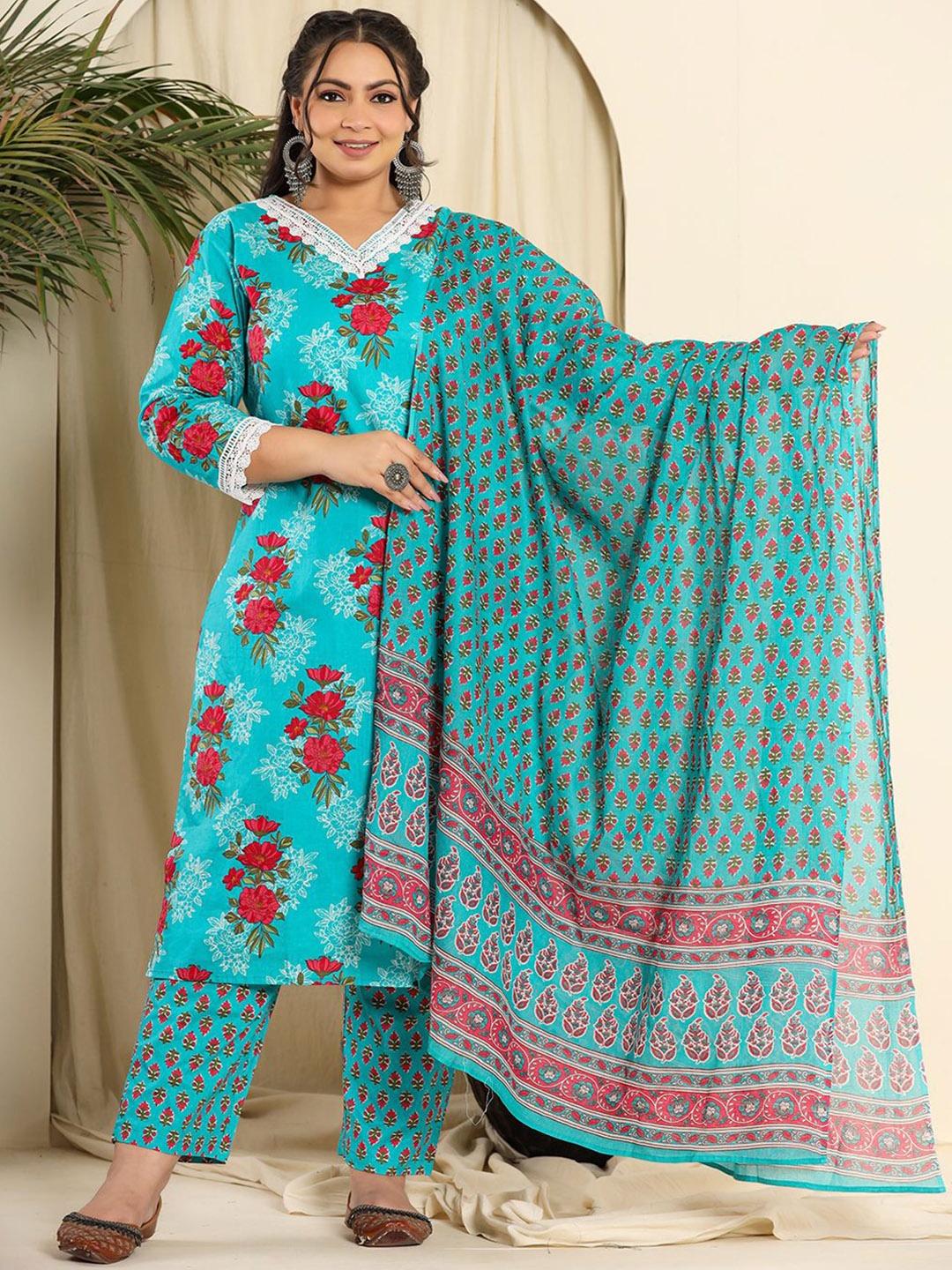 

Yufta Plus Size Floral Printed Pure Cotton V-Neck Straight Kurta With Trouser And Dupatta, Blue