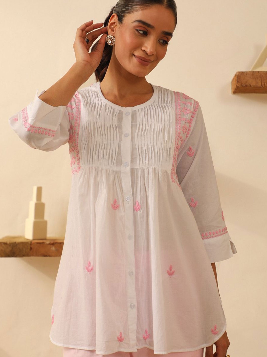 

House of Chikankari Chikankari Woven Short Cotton Kurta, White