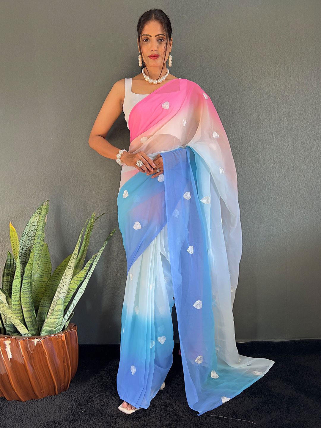 

Mitera Georgette Embroidery Work Saree, Blue
