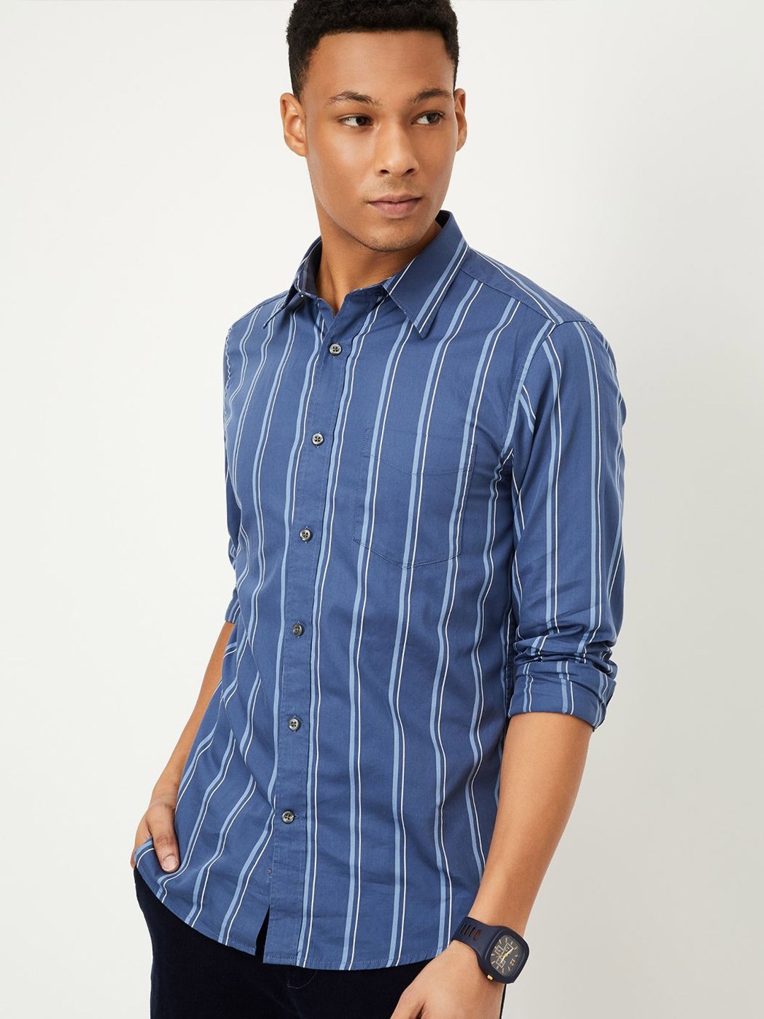 

max Men Spread Collar Vertical Striped Cotton Casual Shirt, Blue