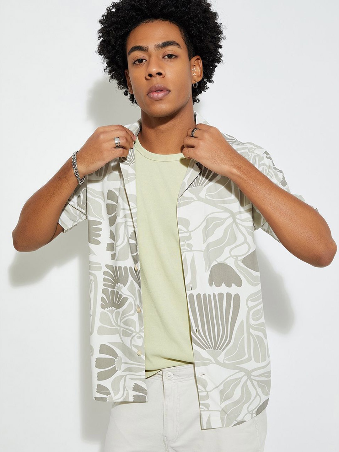 

MAX URB_N Men Printed Regular Fit Shirt, White