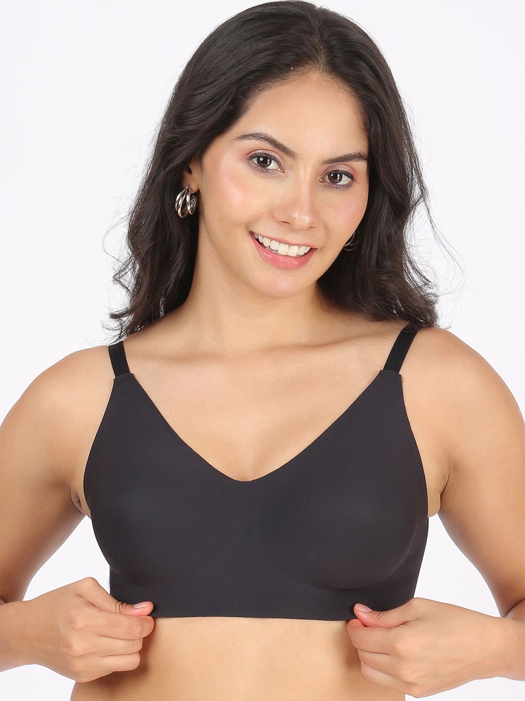 

Dressberry Lightly Padded Invisibra Elastic-Free Bottom Band Seamless Bonded Bra, Black