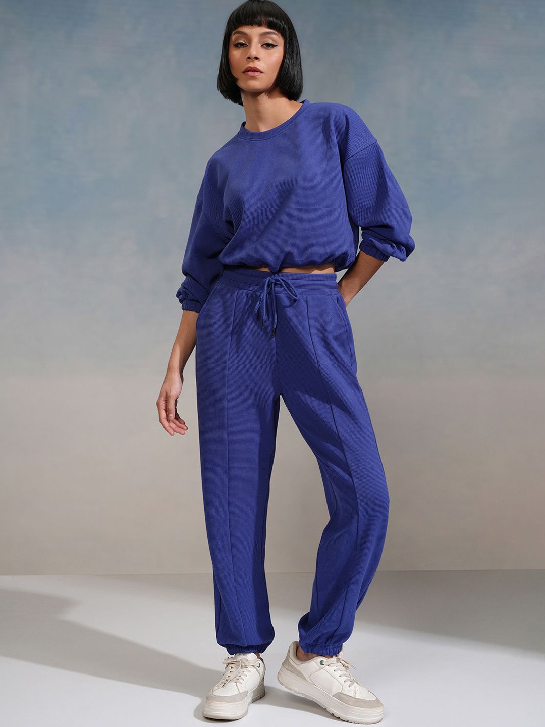 

Tokyo Talkies Women Textured Top and Jogger Co Ord Set, Blue