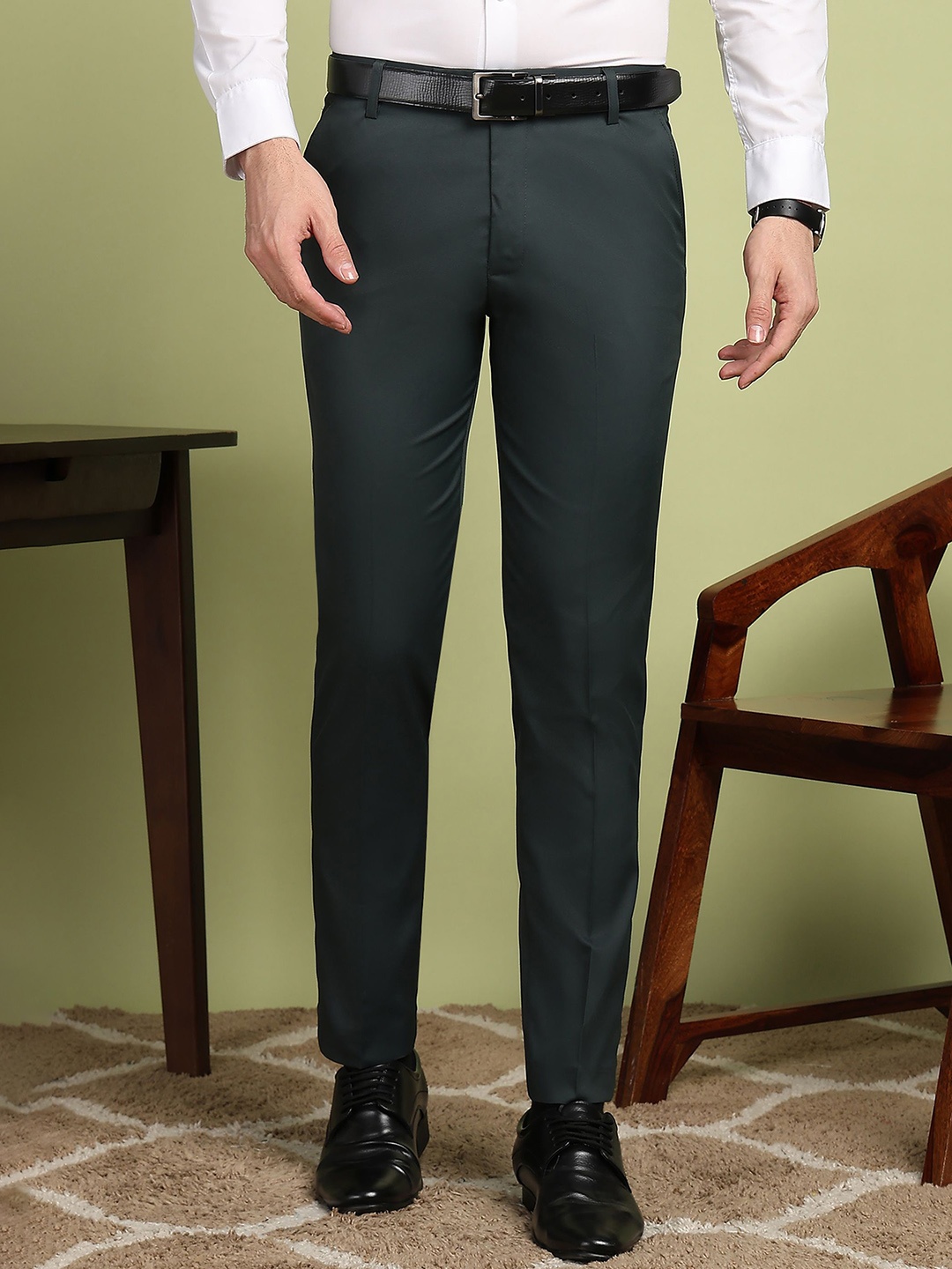 

encore by INVICTUS Men Regular Fit Mid-Rise Formal Trouser, Green