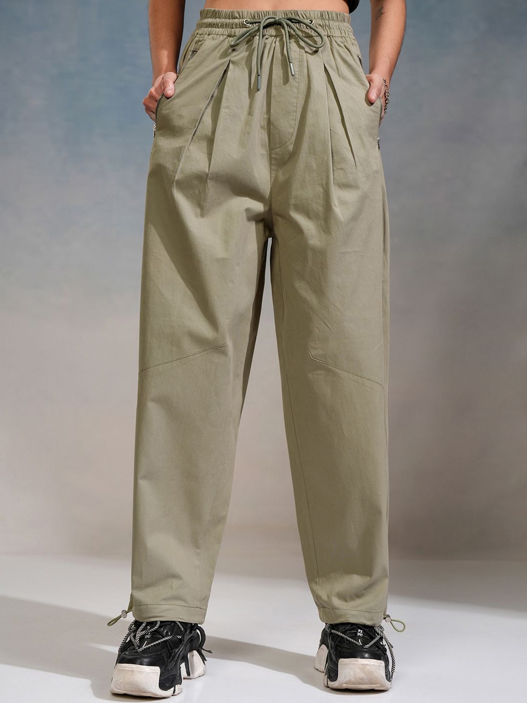 

Tokyo Talkies Women Solid Streetwear Barrel Fit Trouser, Olive