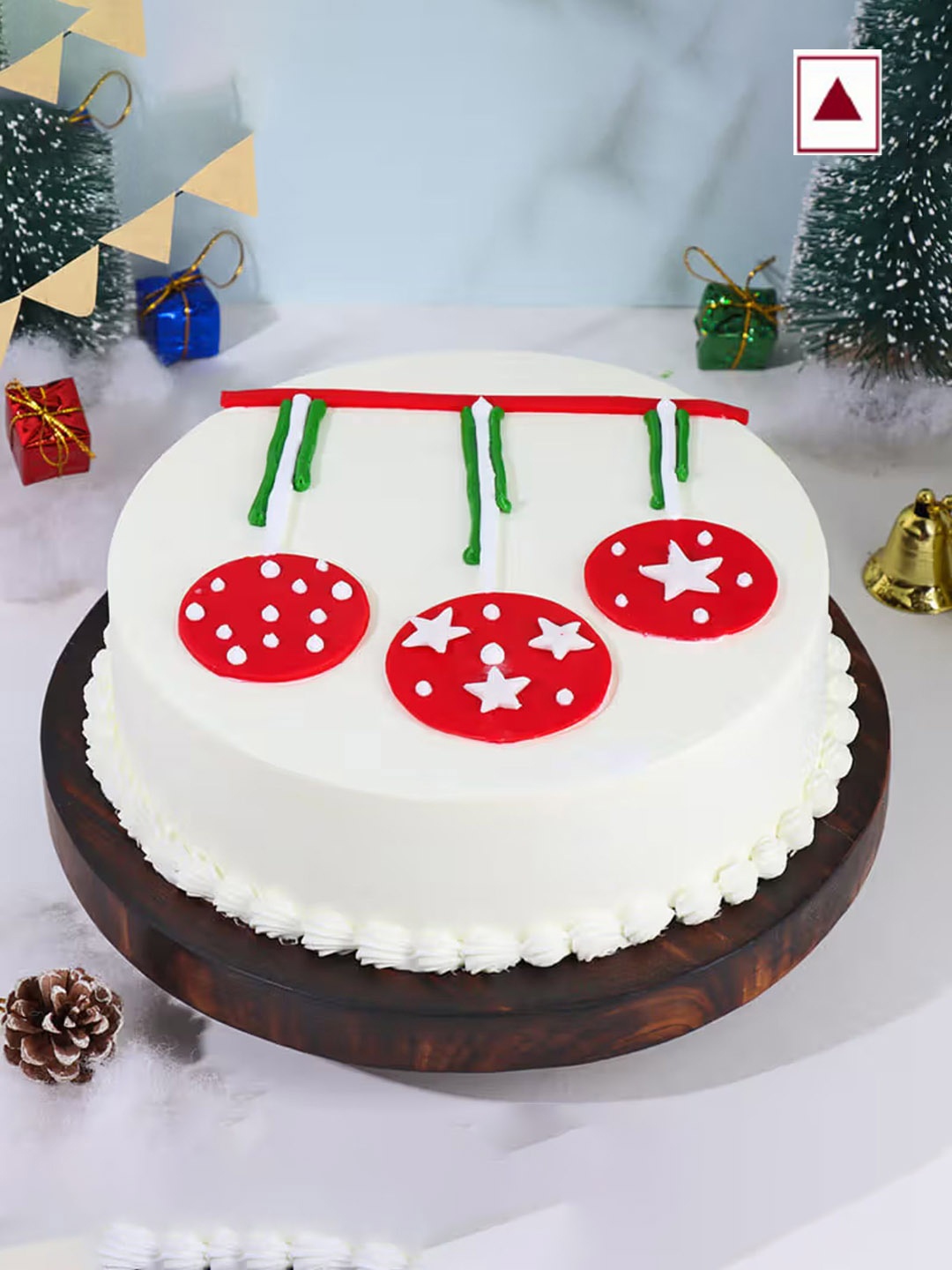 

Floweraura Christmas Ornament Theme Vanilla Flavour Round Shape Cake - 500g, White