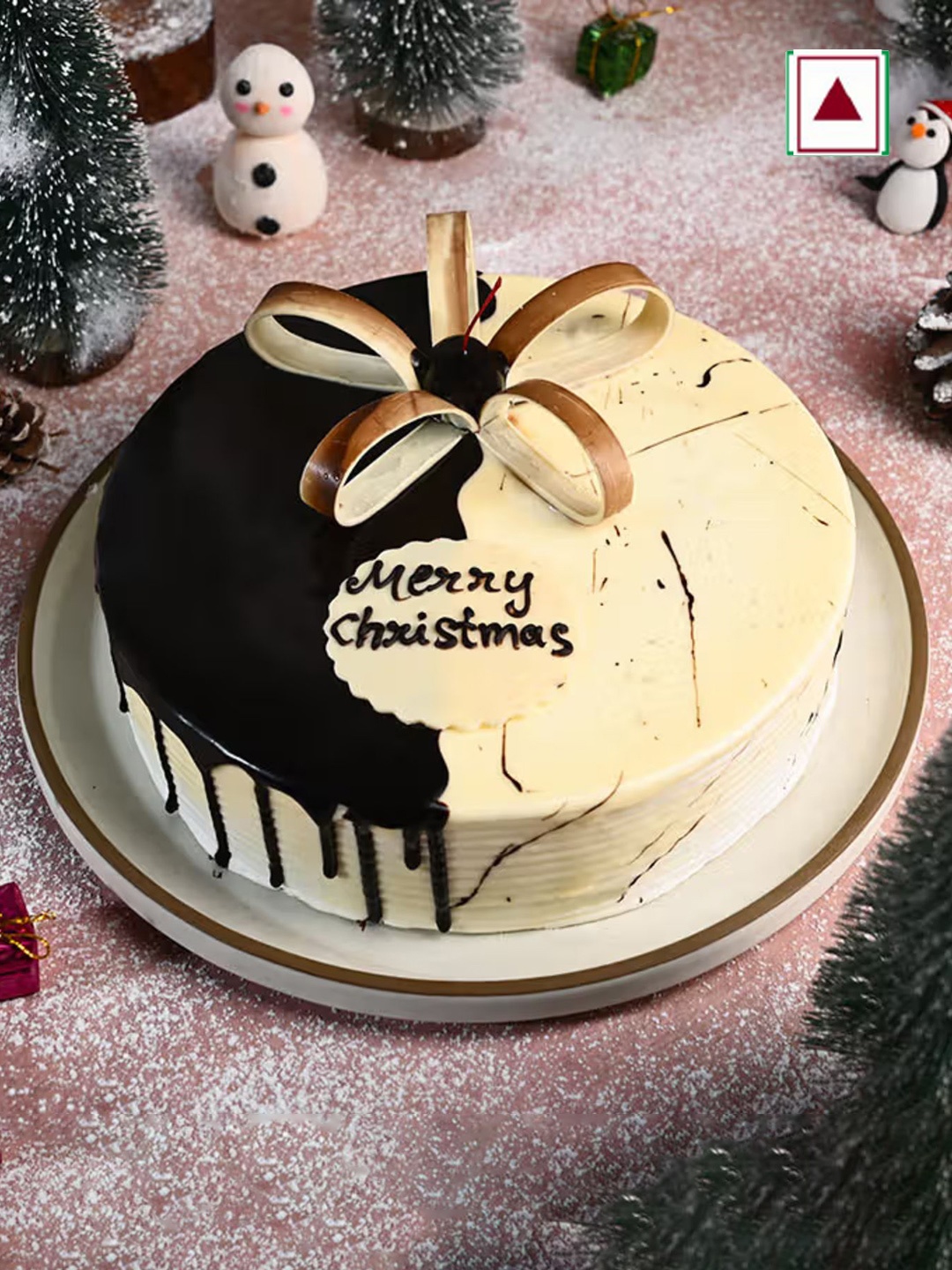 

Floweraura Special Fresh Yummy Merry Christmas Choco Vanilla Flavour Round Shape Cake 3kg, Cream