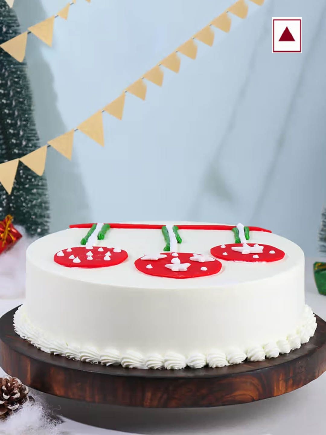 

Floweraura Fresh Yummy Christmas Ornament Theme Vanilla Flavour Round Shape Cake- 4 Kg, White