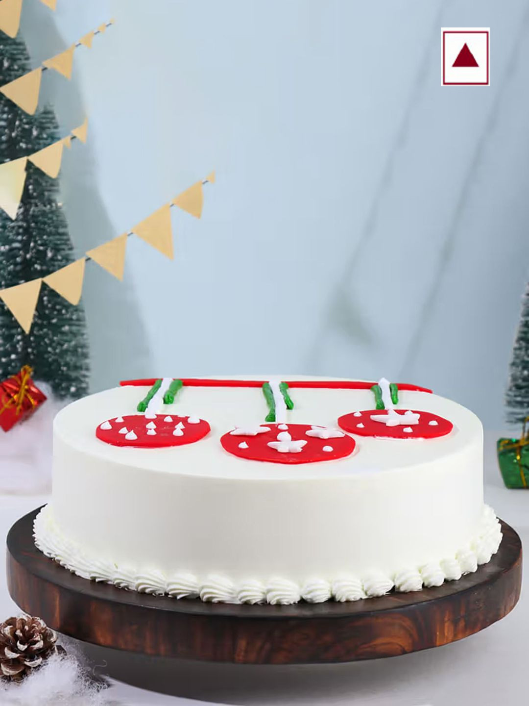 

Floweraura Yummy Christmas Ornament Theme Vanilla Flavour Round Shape Cake- 1 Kg, White