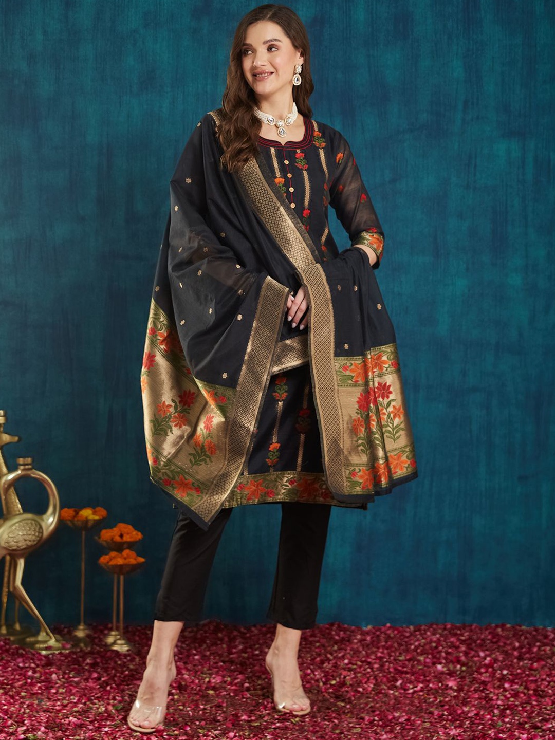 

KAVINDI Floral Woven Design Round Neck Chanderi Silk Kurta With Trousers With Dupatta, Black