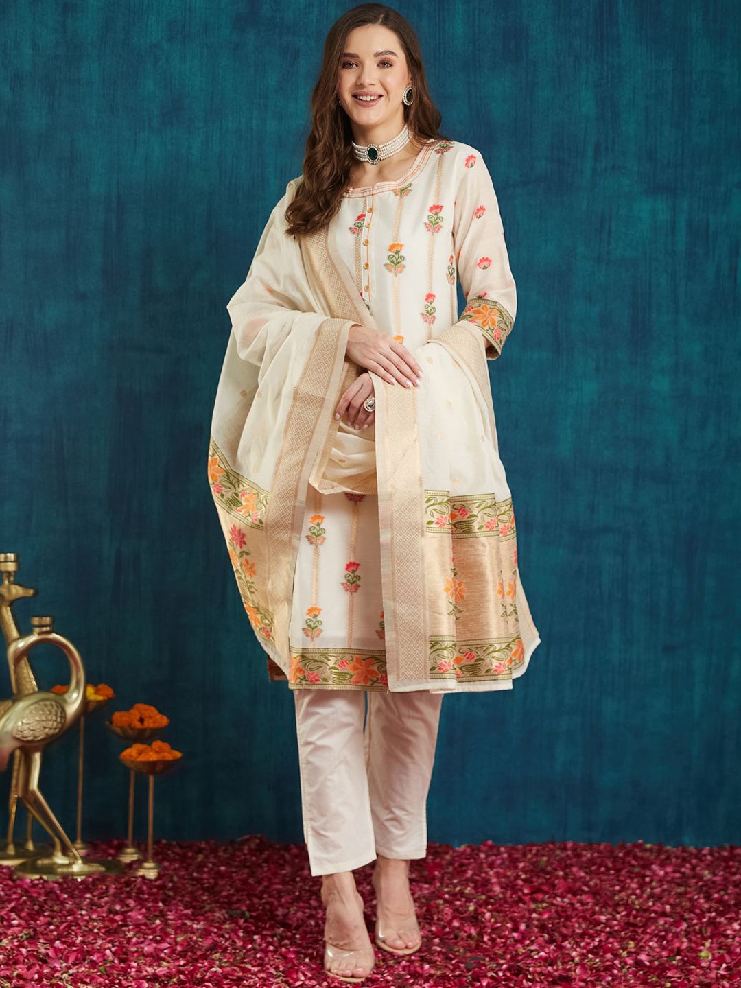 

KAVINDI Floral Woven Design Round Neck Chanderi Silk Kurta With Trousers With Dupatta, Off white