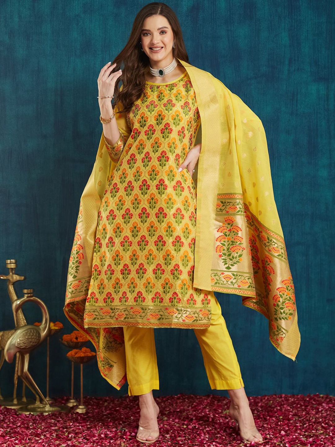 

KAVINDI Floral Woven Design Round Neck Chanderi Silk Kurta With Trousers With Dupatta, Yellow