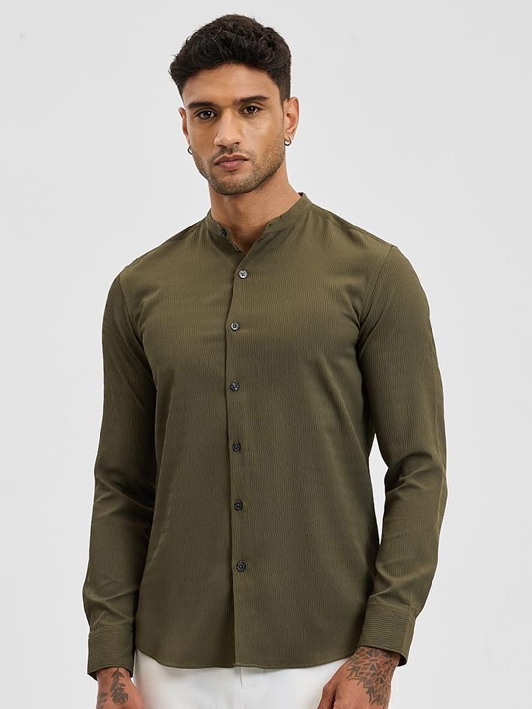 

Snitch Men Smart Band Collar Textured Casual Shirt, Olive