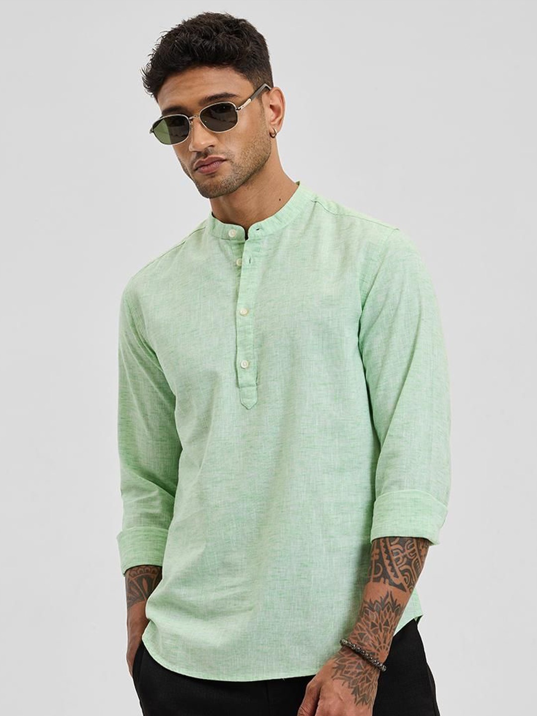 

Snitch Men Smart Band Collar Solid Cotton Casual Shirt, Green