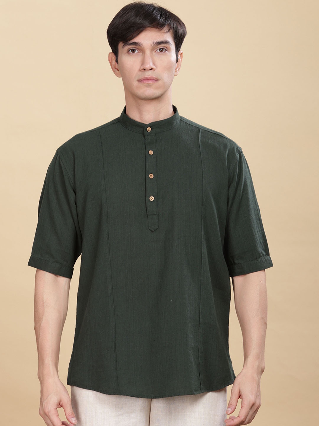 

Anouk Mandarin Collar Short Sleeves Pure Cotton Straight Short Kurta, Green