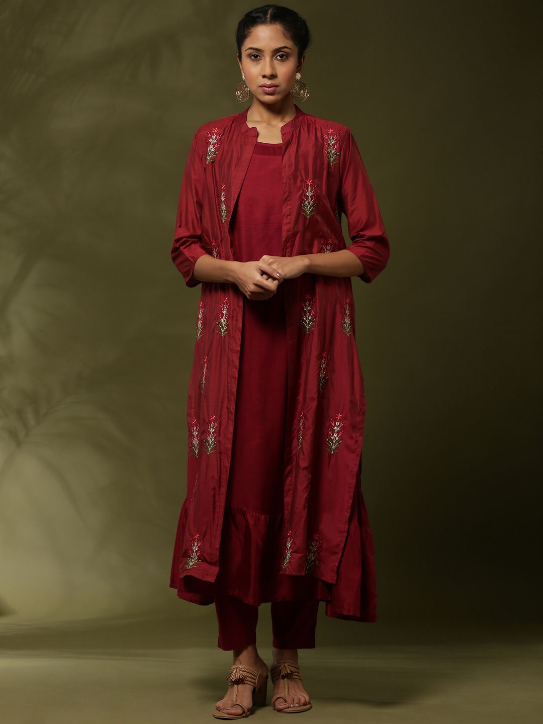 

Abhishti Round Neck Tiered A-Line Kurta With Trousers & Jacket, Maroon