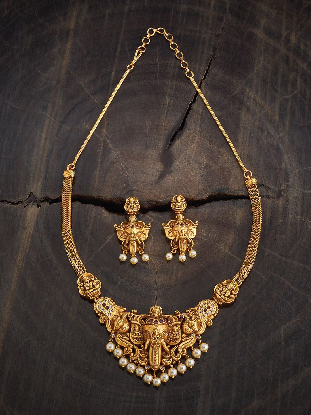 

Kushal's Fashion Jewellery Gold-Plated Ruby Studded Jewellery Set