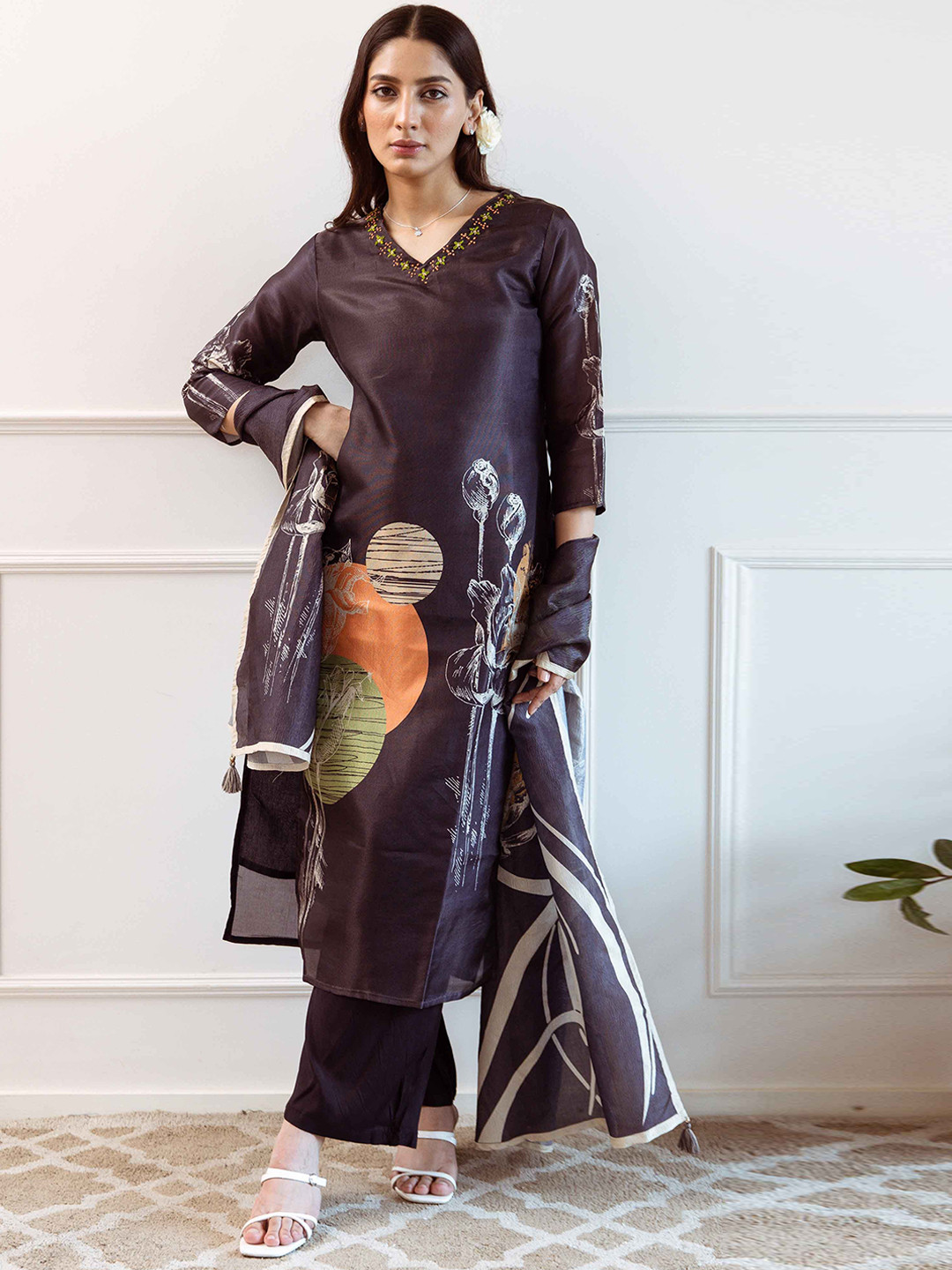 

Nehamta Printed Sequinned Tissue Silk Straight Kurta With Trouser And Dupatta, Black