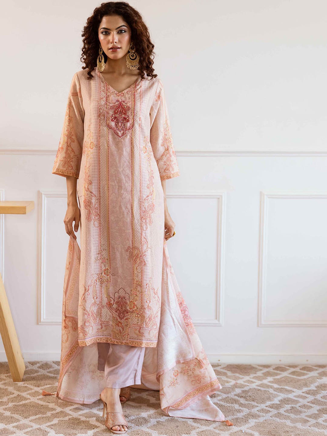 

Nehamta Floral Printed Sequinned V-Neck Straight Kurta With Trousers And Dupatta, Peach