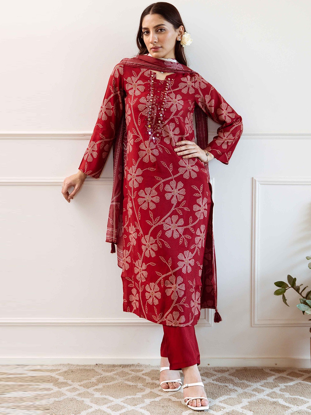 

Nehamta Bandhani Printed Mirror Work Notch Neck Modal Muslin Kurta With Palazzo & Dupatta, Red
