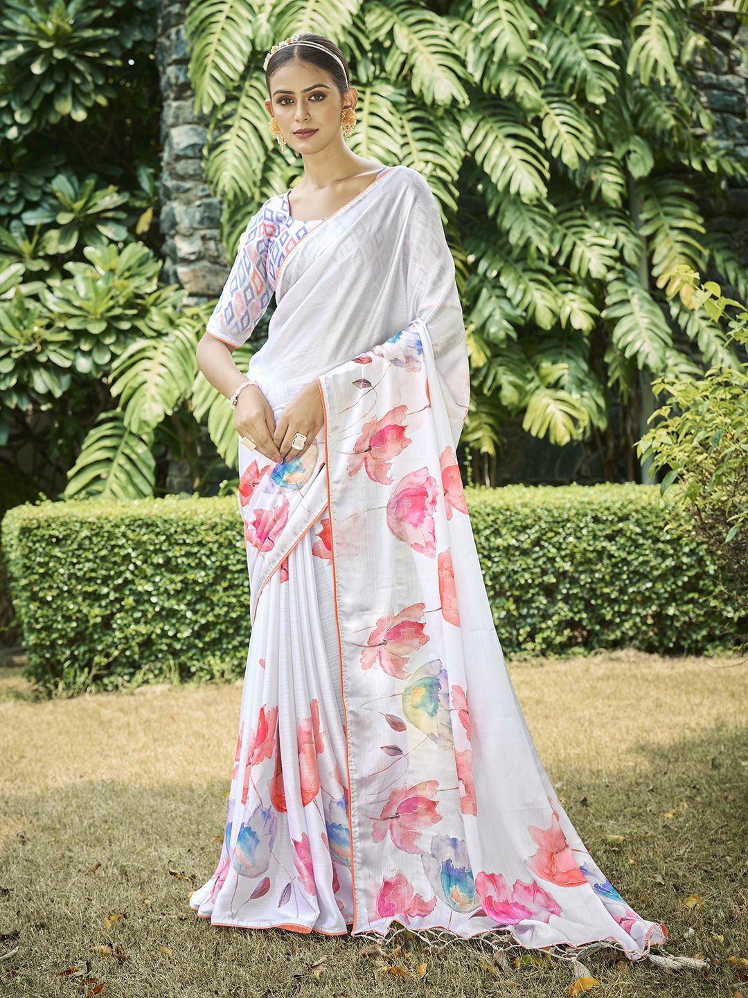 

Mitera Floral Zardozi Satin Banarasi Saree, White