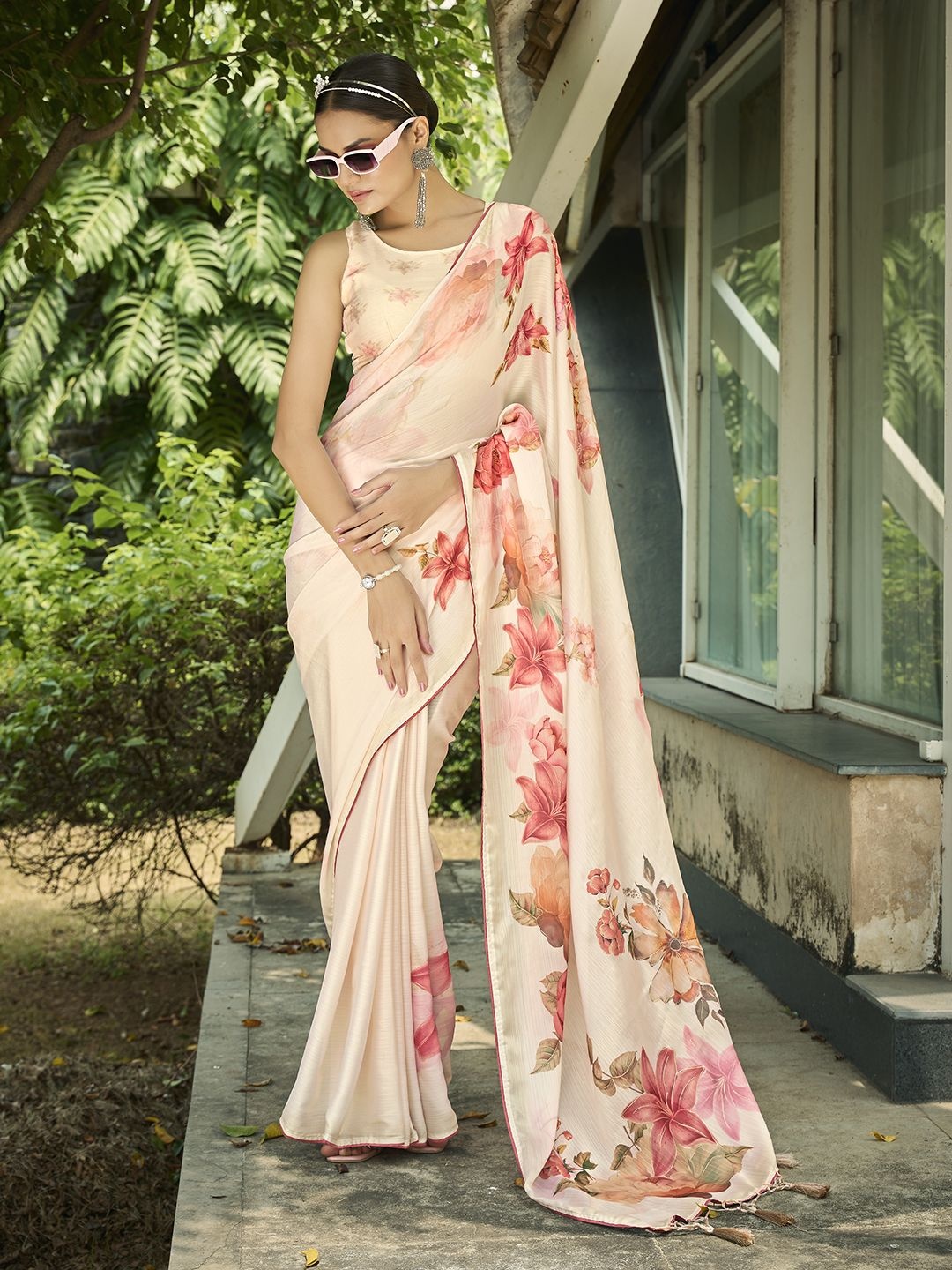 

Mitera Floral Printed Saree With Tassels, Cream