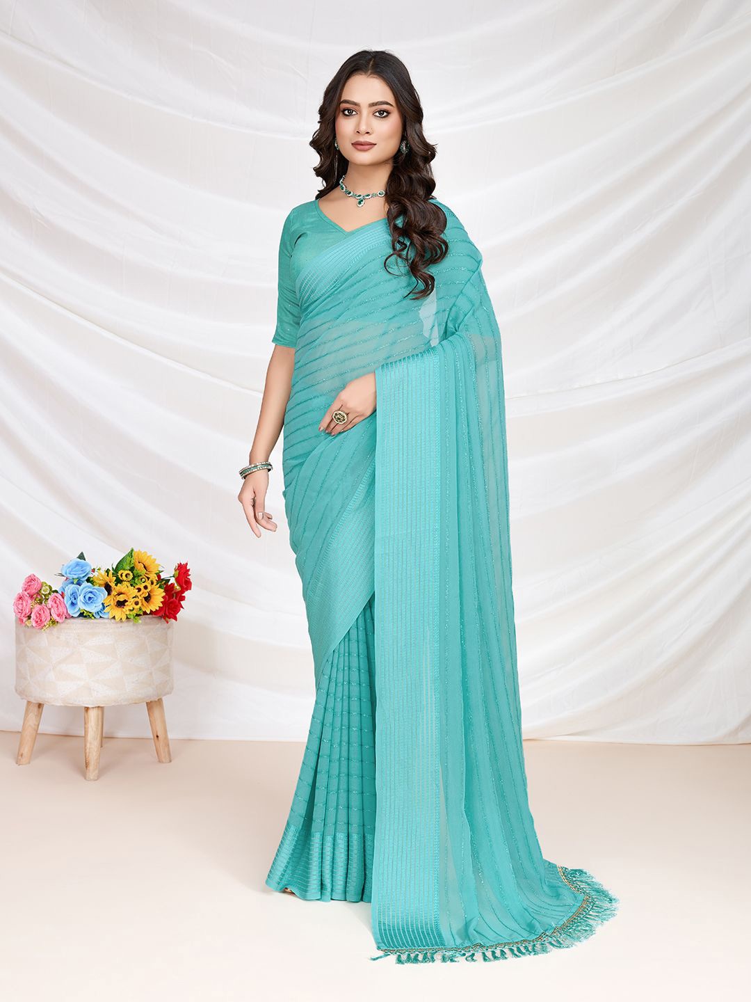 

Mitera Embellished Saree, Turquoise blue