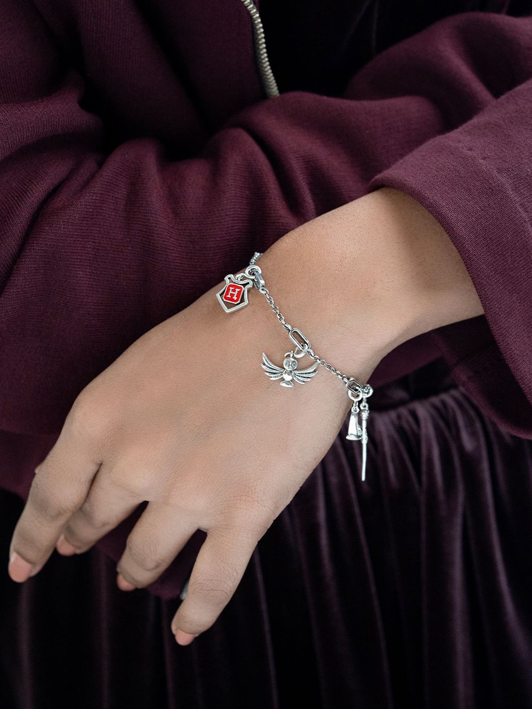 

SHAYA 925 Sterling Silver Charm Bracelet