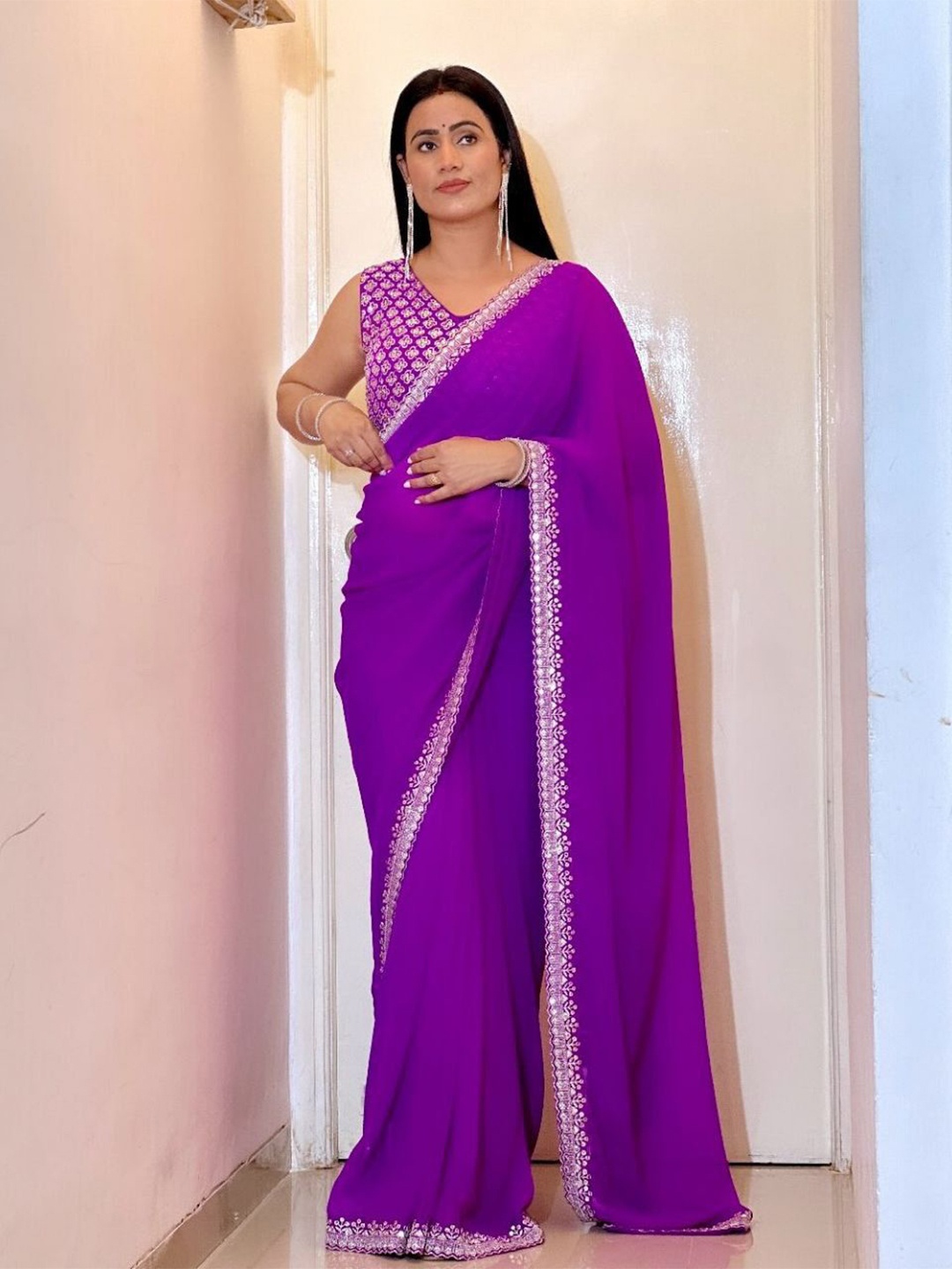 

HERE&NOW Sequinned Solid Saree, Purple