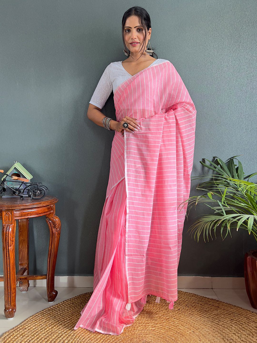 

Mitera Striped Chanderi Linen Saree, Pink