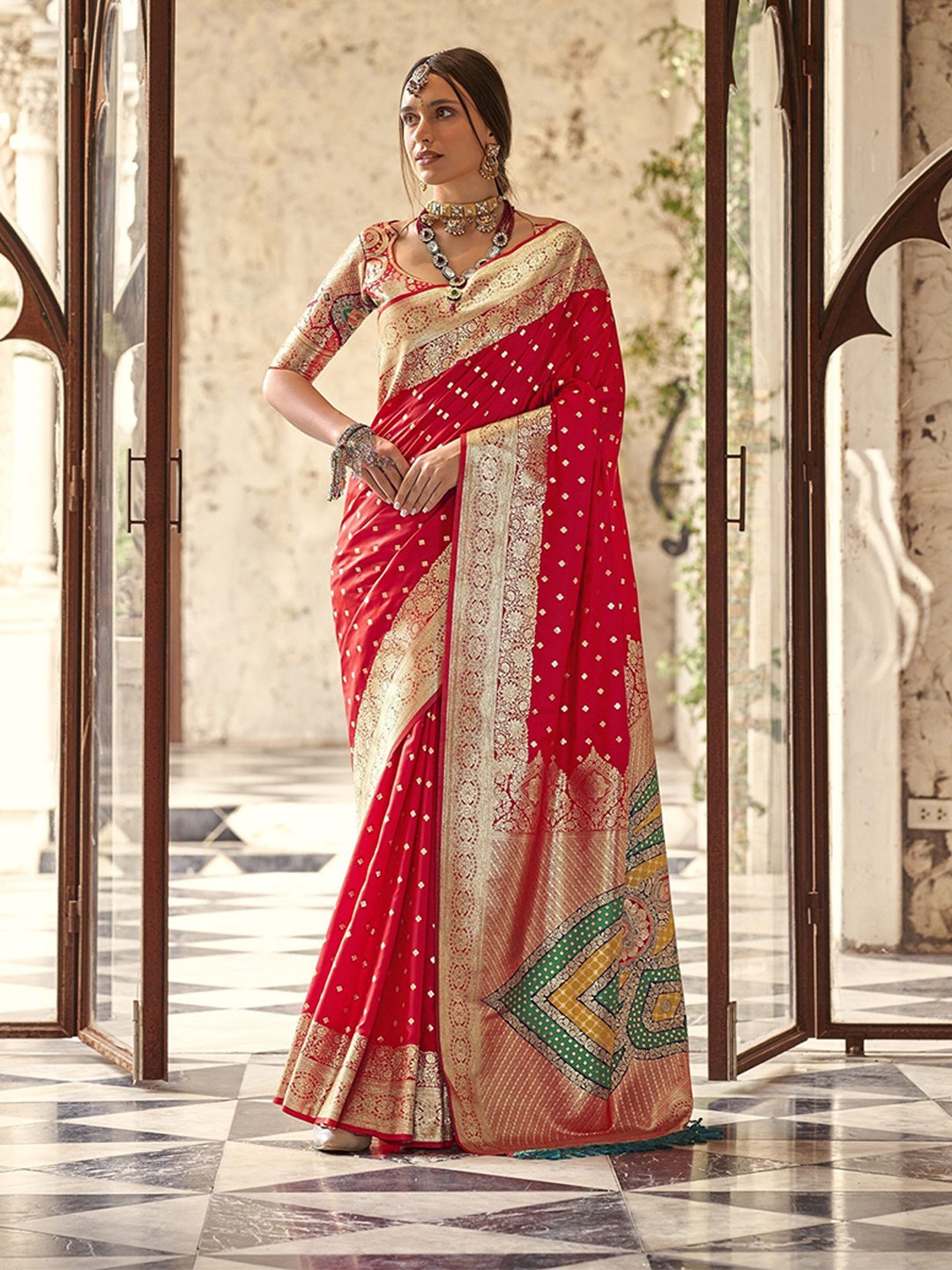 

MAHALASA Woven Design Zari Pure Silk Banarasi Saree, Red