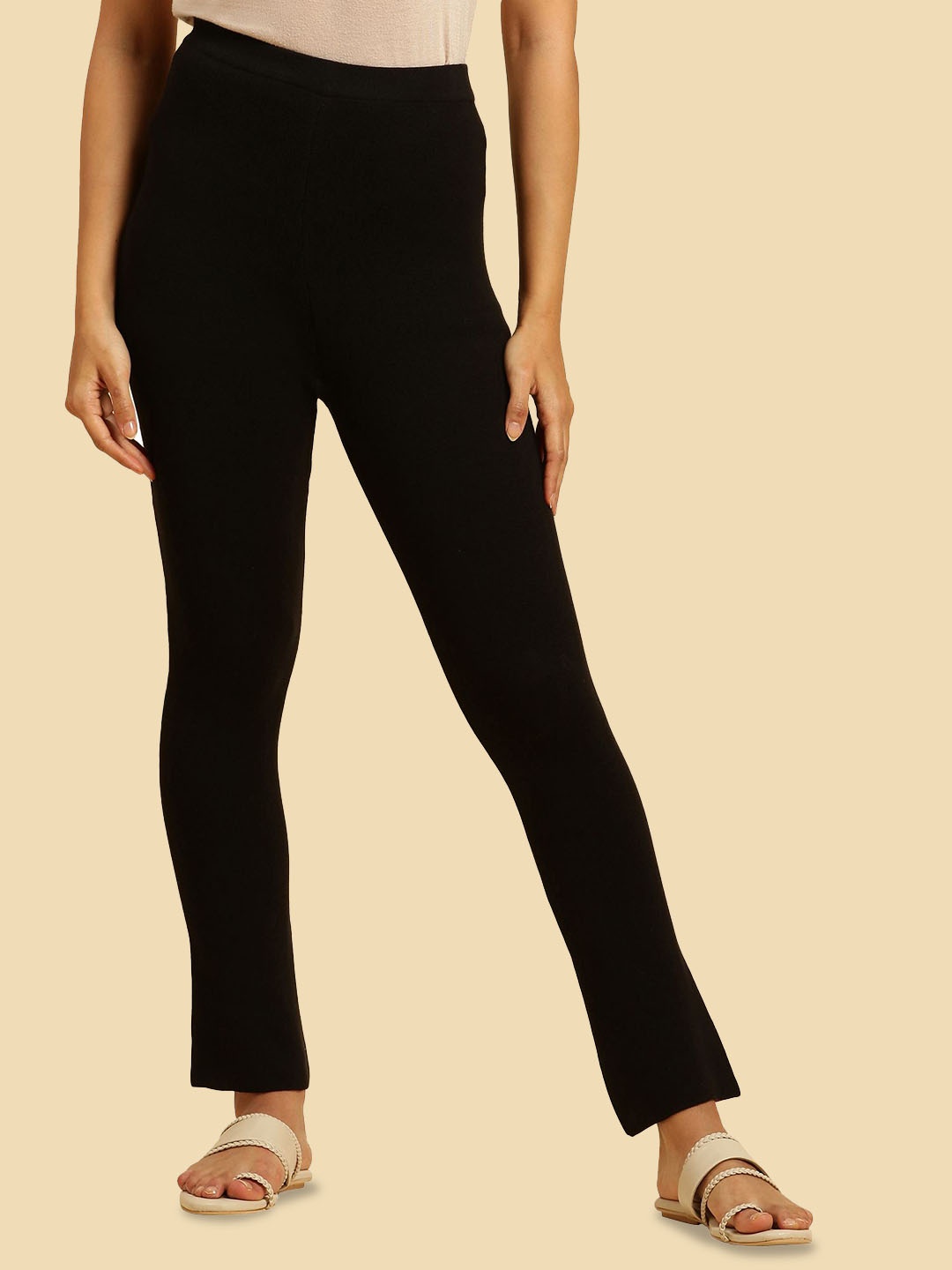 

W Women Mid Rise Fit & Flared Trousers, Black