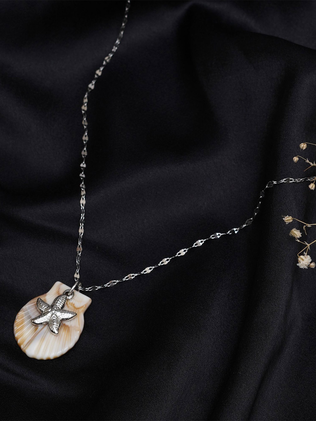 

JEWILLEY Silver-Plated Necklace