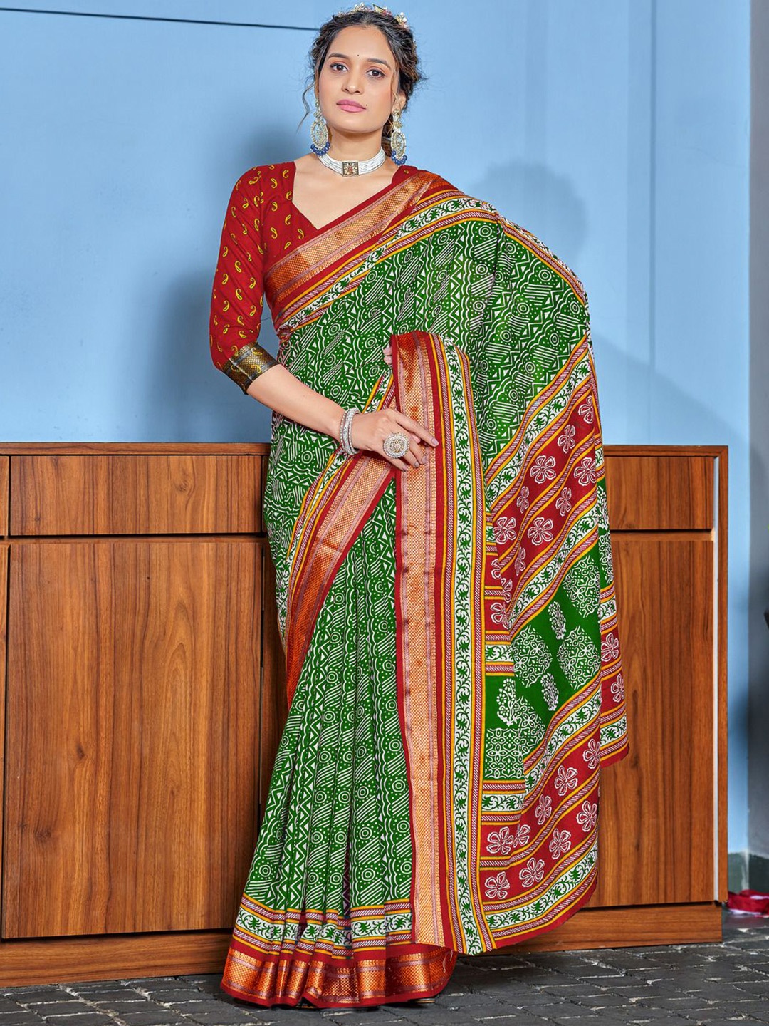 

Anouk Ethnic Motifs Printed Zari Pure Cotton Block Print Saree, Green