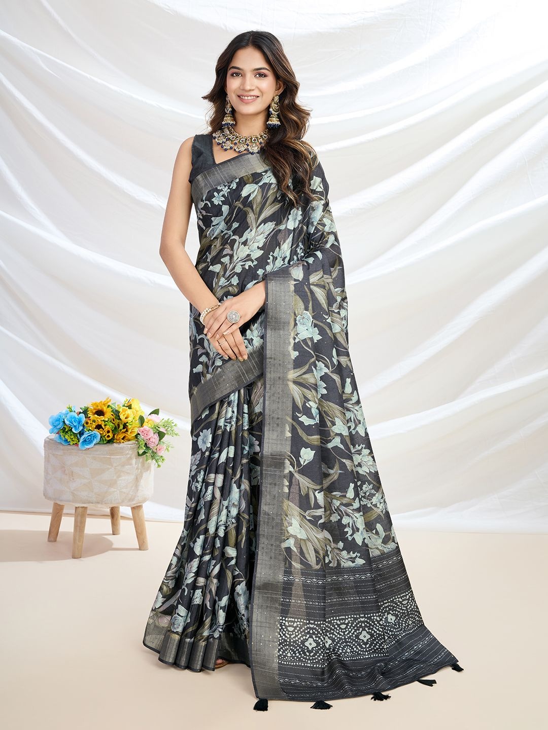 

Mitera Floral Printed Tussar Saree With Blouse Piece, Black