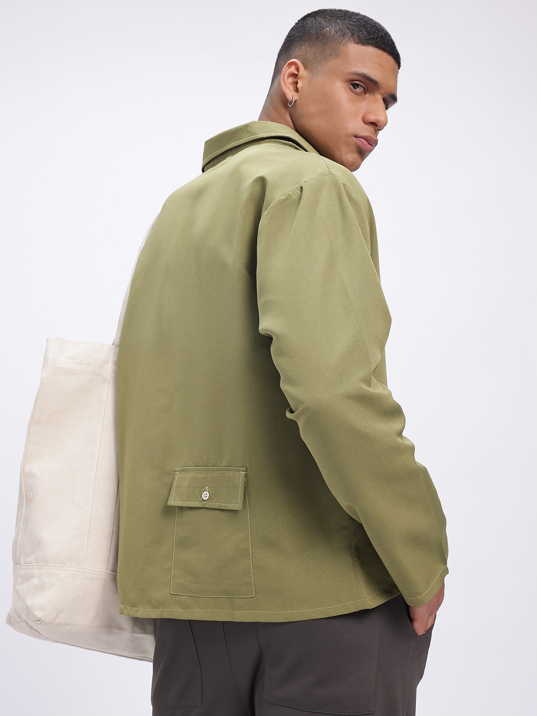 

glitchez Urban Utility Back Pocket Relaxed Fit Shirt, Olive