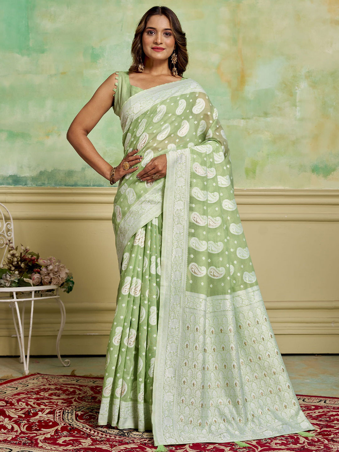 

HI FI NX Woven Design Zari Pure Cotton Banarasi Saree, Green