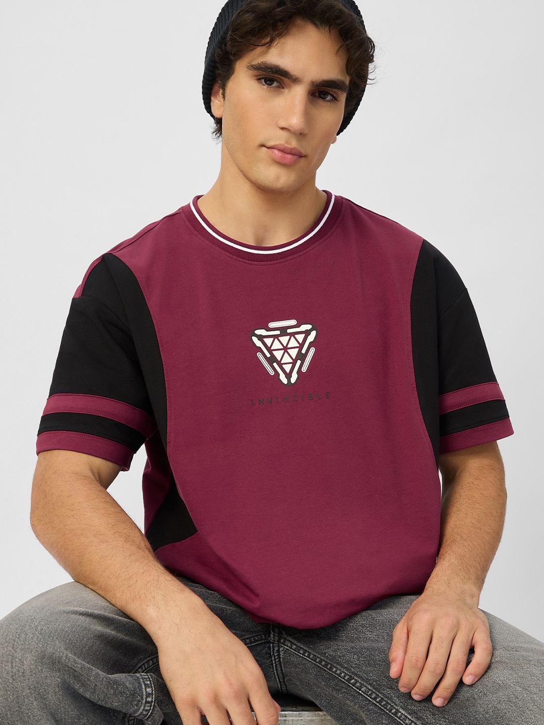 

The Souled Store Men Iron Man Arc Reactor Graphic Printed Cotton Oversized T-shirt, Burgundy