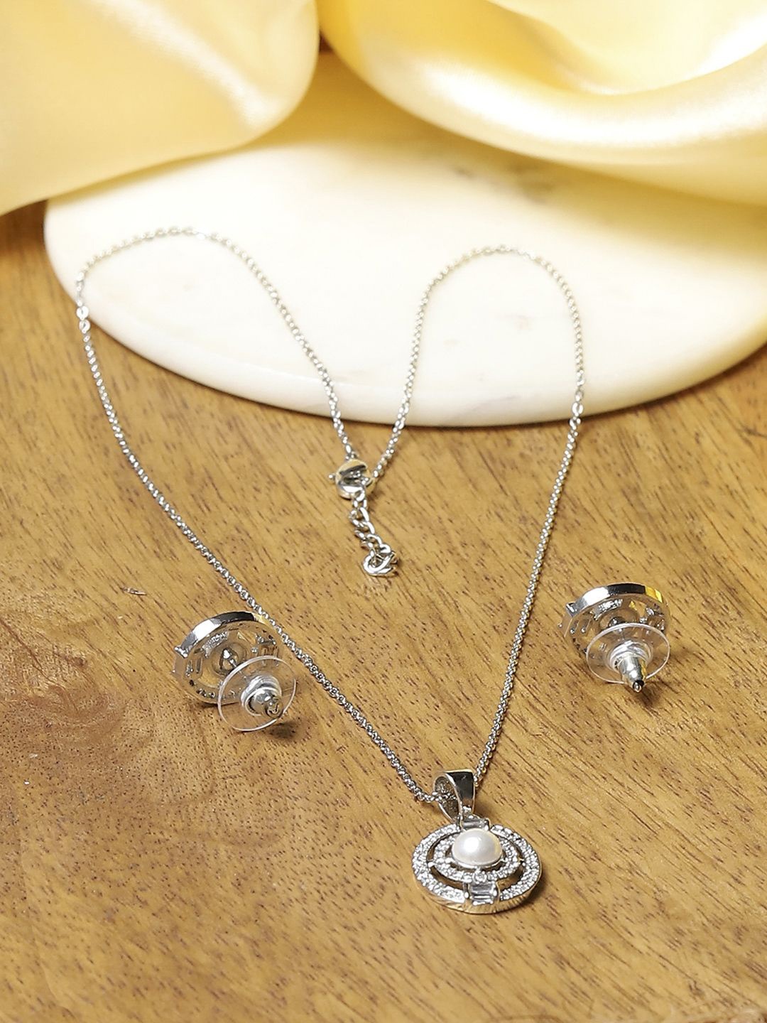 

Biba Silver Plated Stone Studded & Beaded Jewellery Set