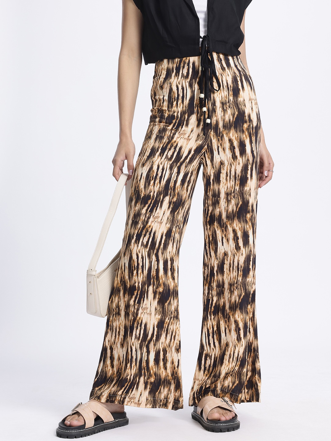 

glitchez Women Accents of Abstract Printed High-Rise Relaxed Fit Trousers, Brown
