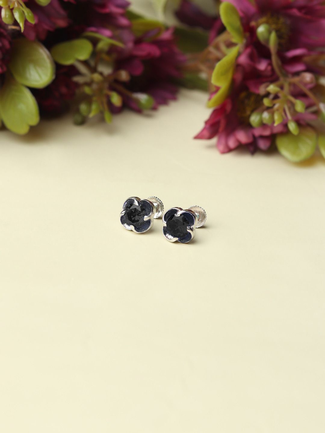 

AKSHAT SAPPHIRE 92.5 Sterling Silver Rhodium-Plated Oval Cubic Zirconia Studs, Black