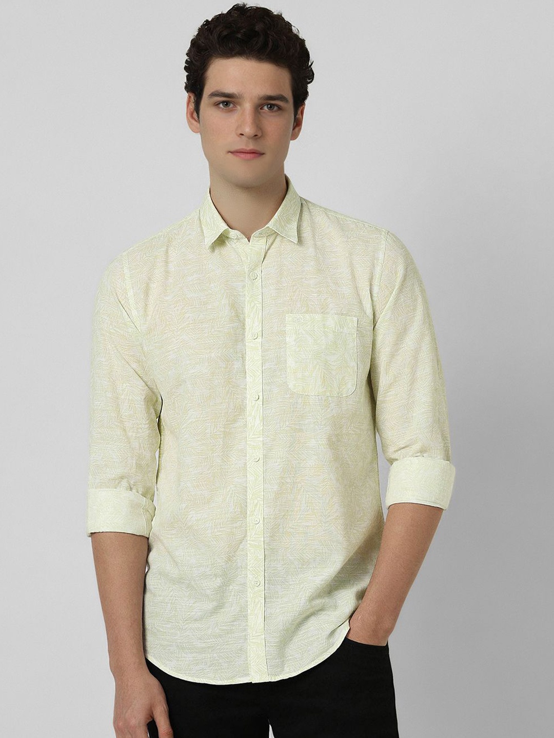 

Peter England Casuals Men Spread Collar Floral Printed Cotton Casual Shirt, Yellow