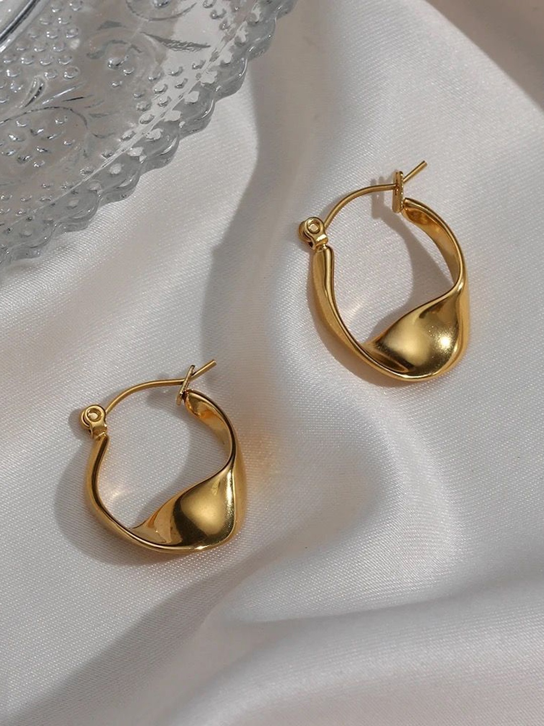 

Inaya Gold-Plated Stainless Steel Contemporary Shaped Western Style Hoop Earrings