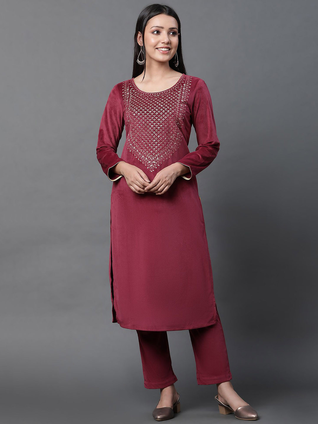 

AURELIA Ethnic Motifs Yoke Embroidered Sequinned Velvet Straight Kurta With Trousers, Red