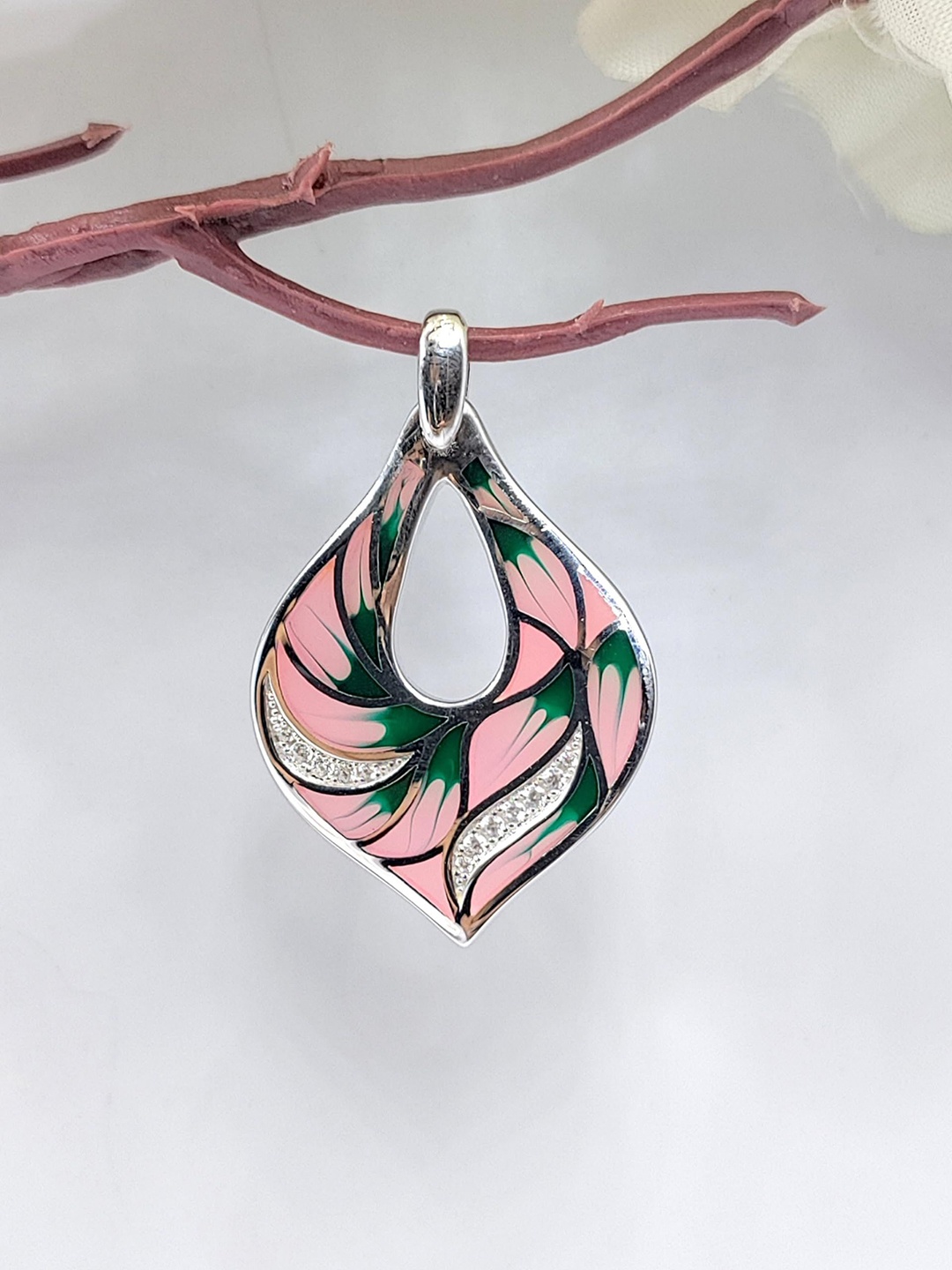 

AMONROO 925 Sterling Silver Rhodium-Plated Enamelled CZ Studded Floral Pendant