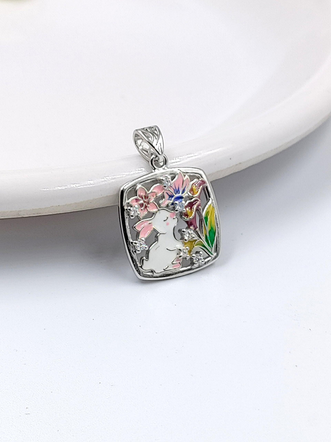 

AMONROO 925 Sterling Silver Rhodium-Plated Enamelled CZ Studded Cute Rabbit Pendant